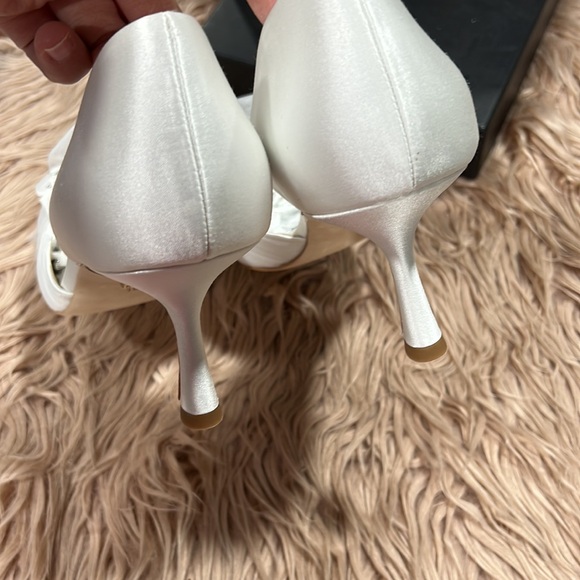 Badgley Mischka Women's Festive Pump white - Picture 3 of 6